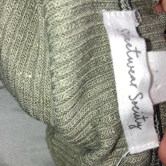 Sage green Knit lettuce cut dress - Picture 5 of 6